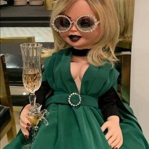 Meet your Posher, Laura